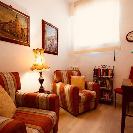 Palmira House - Delizioso Bilocale For Two Lägenhet Terni Exteriör bild