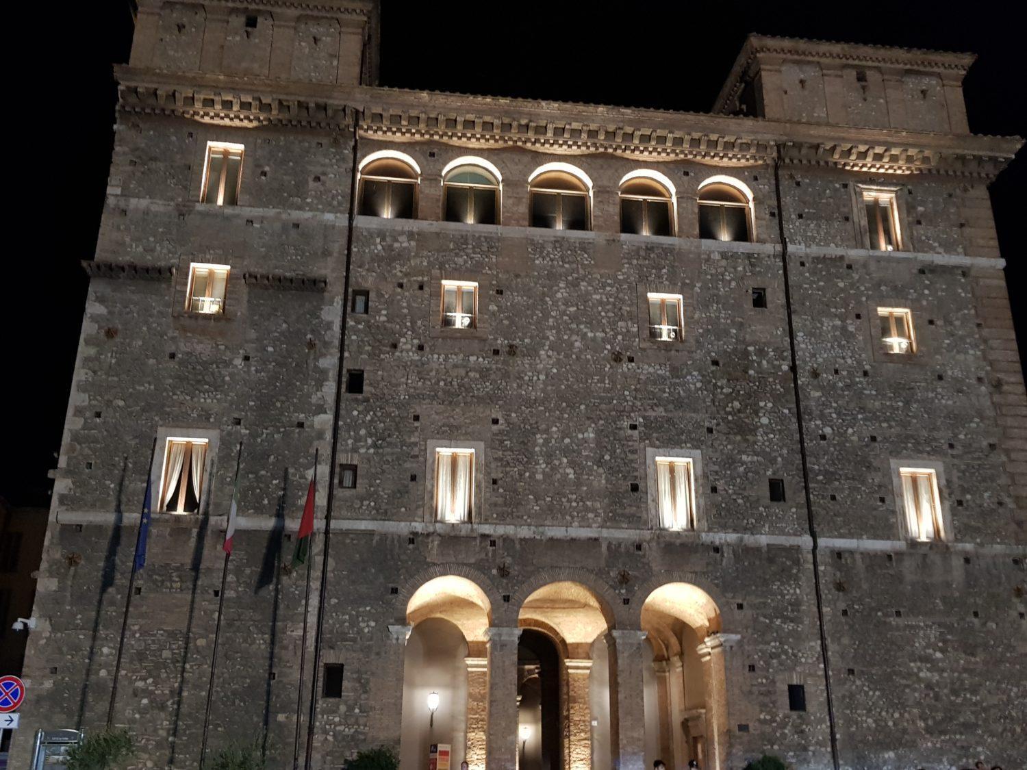 Palmira House - Delizioso Bilocale For Two Lägenhet Terni Exteriör bild